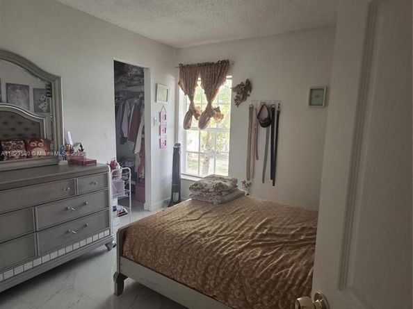 15724 SW 304th Ter, Homestead FL 33033