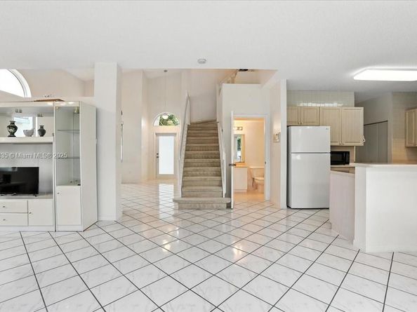 15677 NW 12th Mnr, Pembroke Pines FL 33028