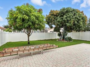 15677 NW 12th Mnr, Pembroke Pines FL 33028