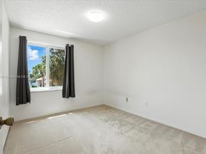 15677 NW 12th Mnr, Pembroke Pines FL 33028