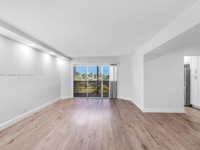 3524 Via Poinciana 302, Lake Worth FL 33467