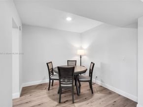 3524 Via Poinciana 302, Lake Worth FL 33467