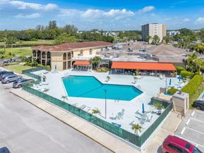 3524 Via Poinciana 302, Lake Worth FL 33467