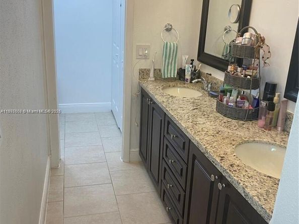 13208 SW 10th Ln, Miami FL 33184