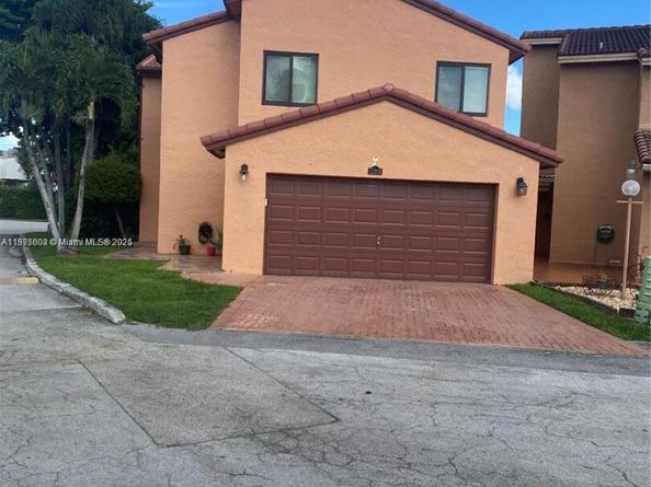 13208 SW 10th Ln, Miami FL 33184