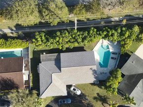 1925 NE 214th Ter, Miami FL 33179