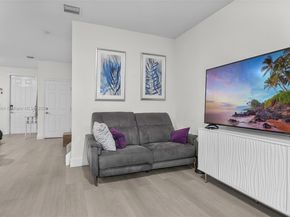 161 SE 34th Ter, Homestead FL 33033