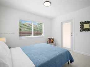 1360 NE 138th St, North Miami FL 33161