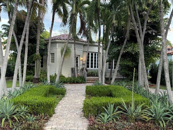 1335 Lenox Ave, Miami Beach FL 33139