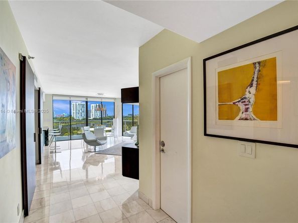 20281 E Country Club Dr 607, Aventura FL 33180