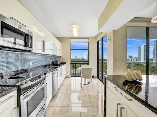 20281 E Country Club Dr 607, Aventura FL 33180