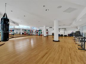 20281 E Country Club Dr 607, Aventura FL 33180