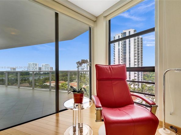 20281 E Country Club Dr 607, Aventura FL 33180