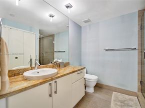 20281 E Country Club Dr 607, Aventura FL 33180