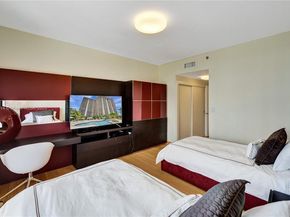 20281 E Country Club Dr 607, Aventura FL 33180