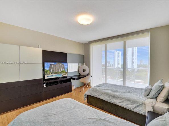 20281 E Country Club Dr 607, Aventura FL 33180