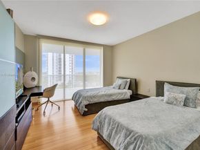 20281 E Country Club Dr 607, Aventura FL 33180