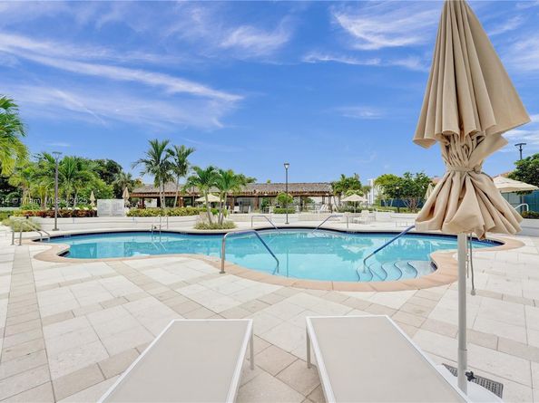 20281 E Country Club Dr 607, Aventura FL 33180