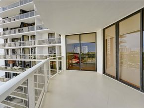 20281 E Country Club Dr 607, Aventura FL 33180