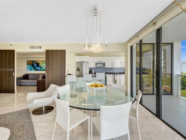 20281 E Country Club Dr 607, Aventura FL 33180