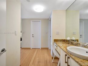 20281 E Country Club Dr 607, Aventura FL 33180