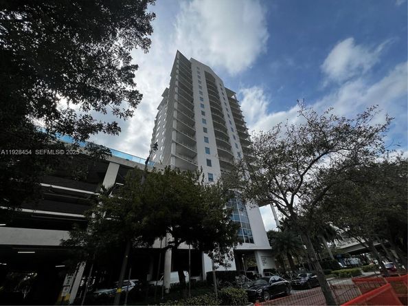 10 SW South River Dr 812, Miami FL 33130