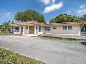 85 NW 165th St, Miami FL 33169