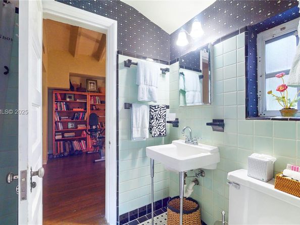 2607 N Greenway Dr, Coral Gables FL 33134