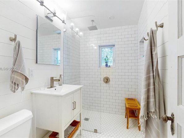 2607 N Greenway Dr, Coral Gables FL 33134