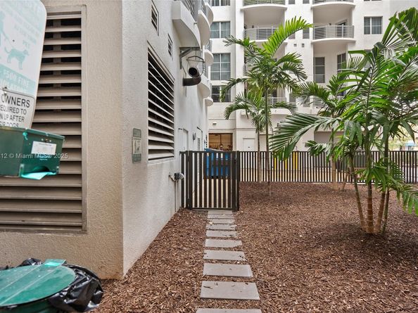 1830 Radius Dr 820, Hollywood FL 33020