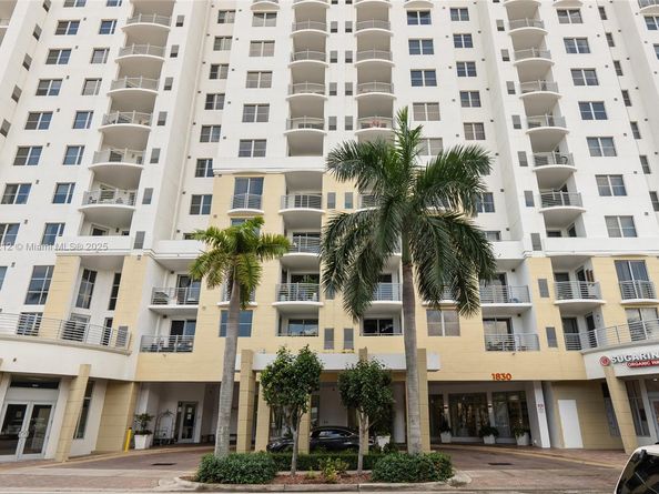 1830 Radius Dr 820, Hollywood FL 33020