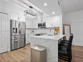 1830 Radius Dr 820, Hollywood FL 33020