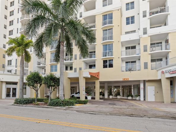 1830 Radius Dr 820, Hollywood FL 33020