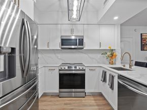 1830 Radius Dr 820, Hollywood FL 33020