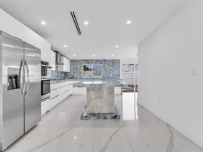 875 E 8th St, Hialeah FL 33010