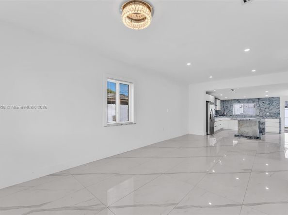 875 E 8th St, Hialeah FL 33010