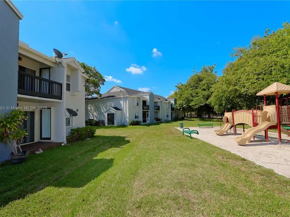 446 SW 113th Way 446, Pembroke Pines FL 33025