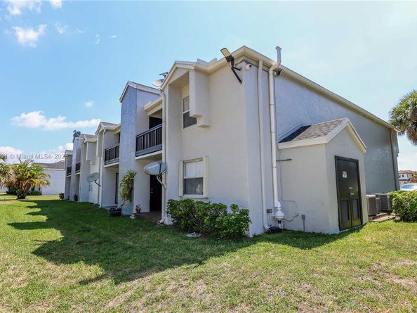446 SW 113th Way 446, Pembroke Pines FL 33025