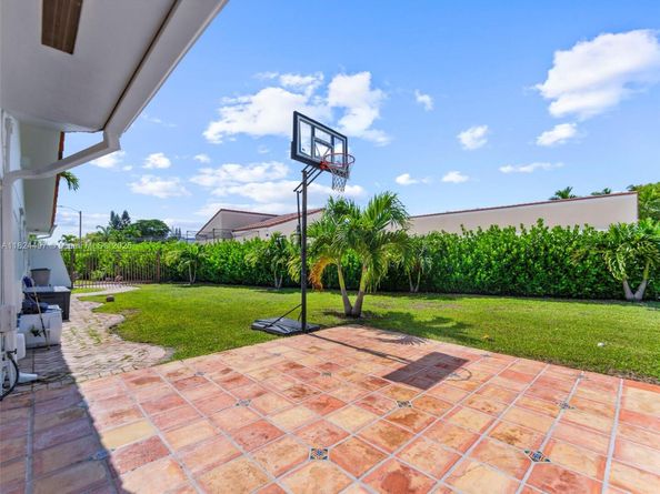 1851 SW 126th Ct, Miami FL 33175
