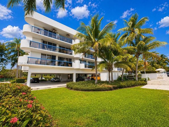 2370 NE 135th St 405, North Miami FL 33181