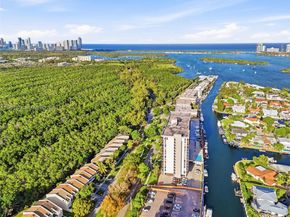 2370 NE 135th St 405, North Miami FL 33181