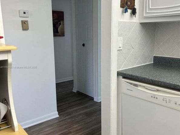 2851 Somerset Dr 307, Lauderdale Lakes FL 33311