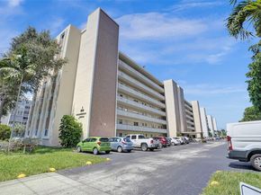 1000 NE 12th Ave 505, Hallandale Beach FL 33009