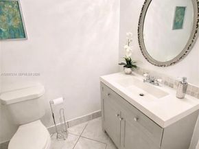 2101 Atlantic Shores Blvd 108, Hallandale Beach FL 33009