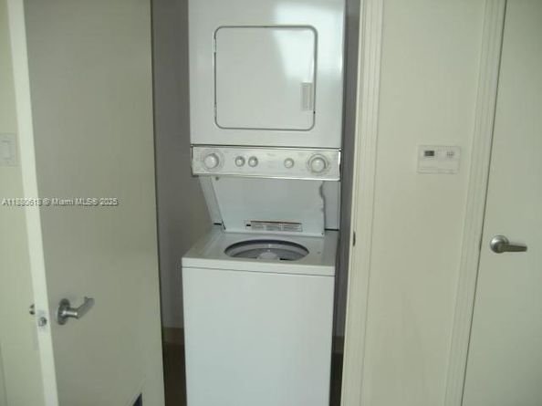 9066 SW 73 Ct 1702, Miami FL 33156