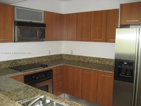 9066 SW 73 Ct 1702, Miami FL 33156