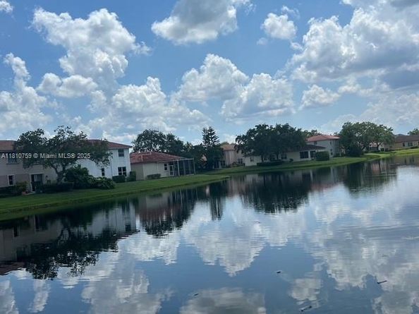 16141 Emerald Cove Rd, Weston FL 33331