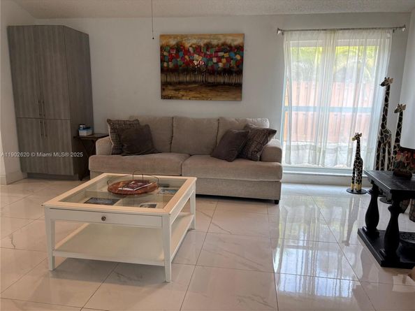 10610 SW 128th Ave, Miami FL 33186