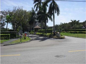 113 Royal Park Dr