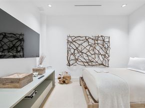 102 24th St PH1612, Miami Beach FL 33139